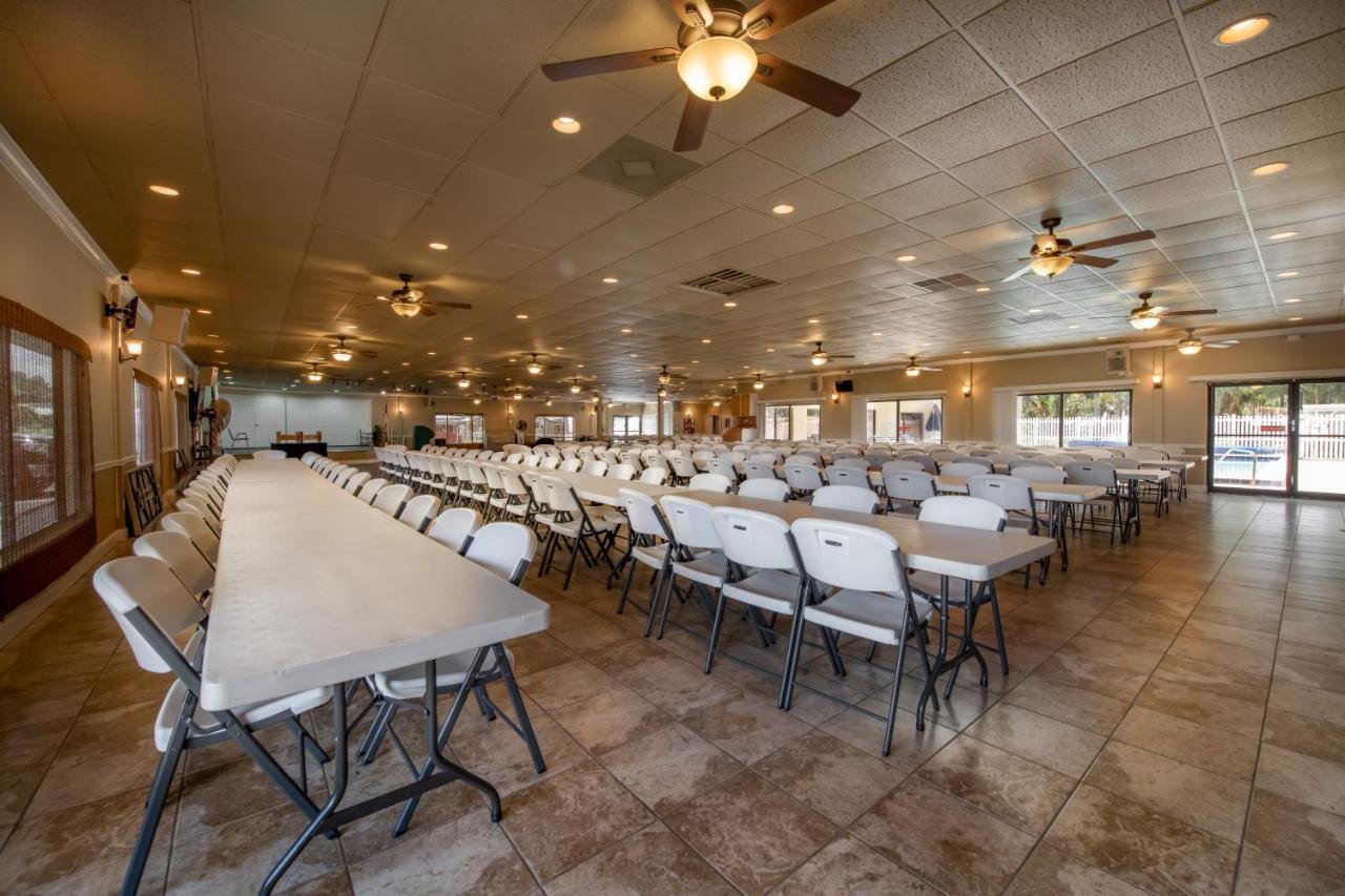 Buttonwood Bay Rv Resort Sebring Bagian luar foto