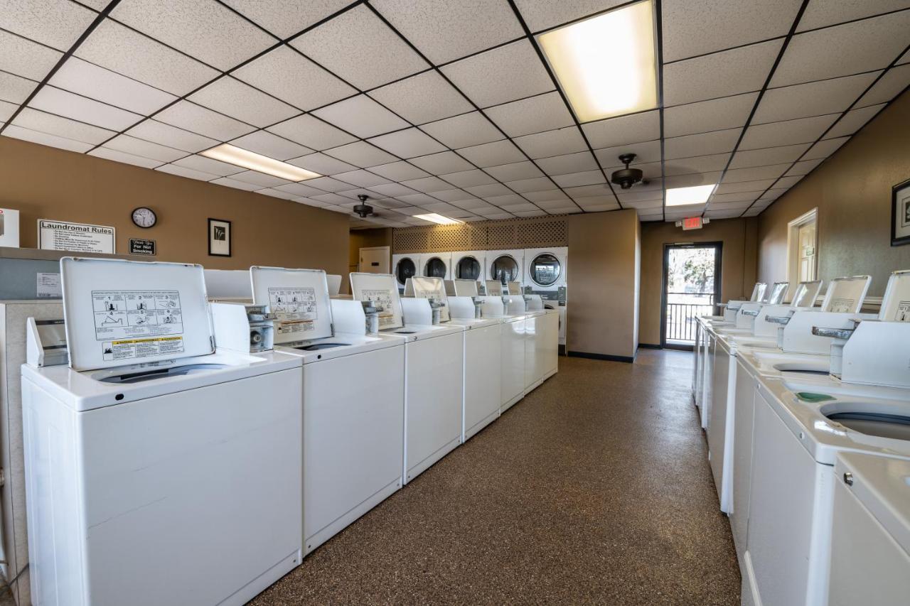 Buttonwood Bay Rv Resort Sebring Bagian luar foto