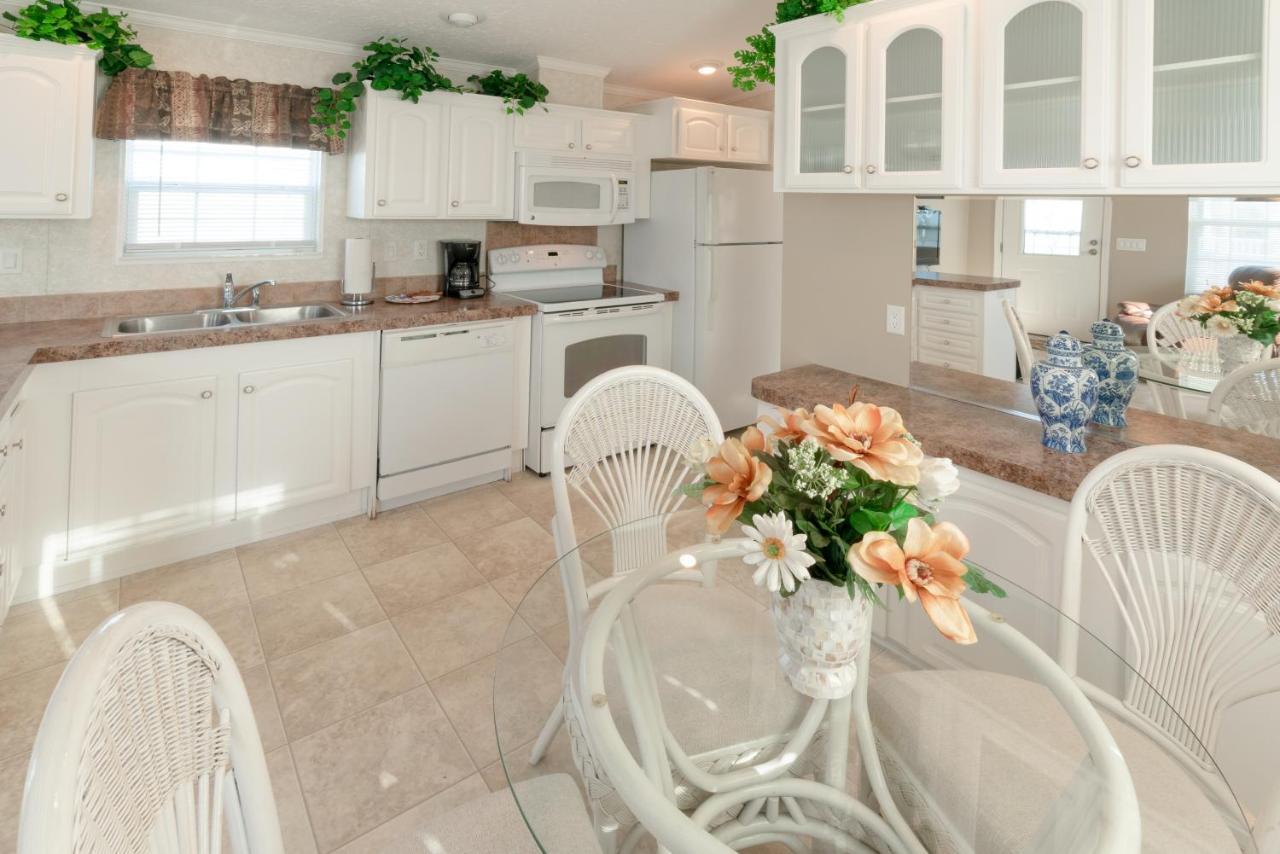 Buttonwood Bay Rv Resort Sebring Bagian luar foto